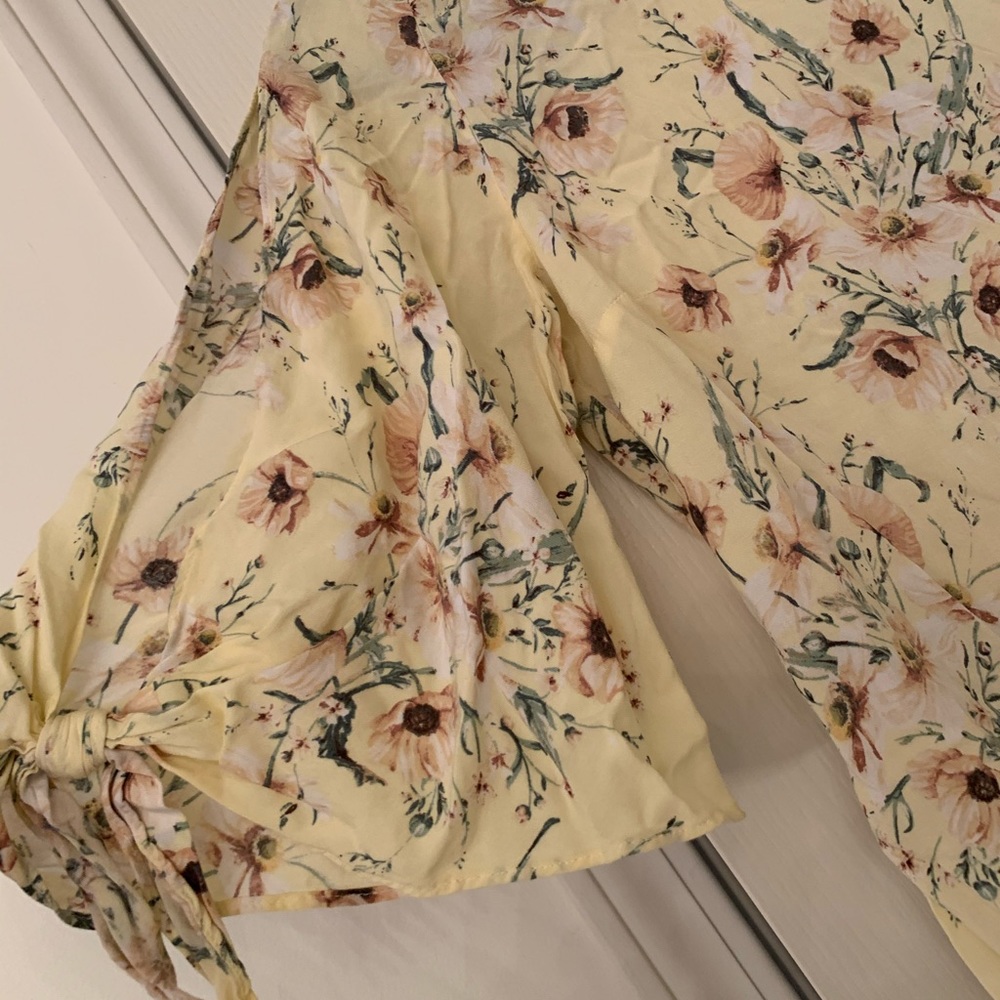 Floral Dress, sleeve with slits